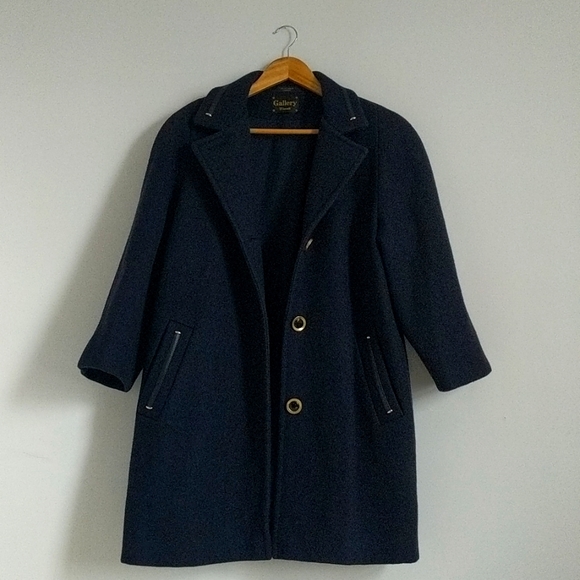 Vintage Fen-nelli Wool Coat — Made in Canada - Picture 2 of 7